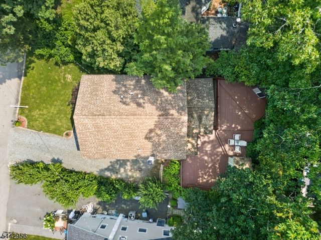3 Elm Pl, Ringwood Boro, NJ 07456