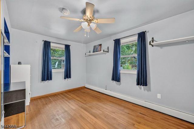 3 Elm Pl, Ringwood Boro, NJ 07456