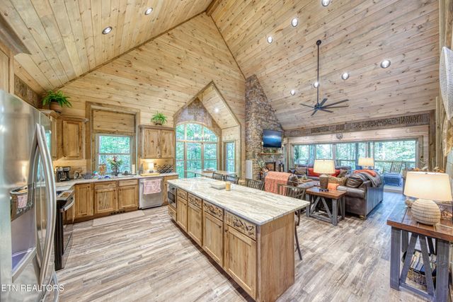 2743 Owls Cove Way, Sevierville, TN 37862