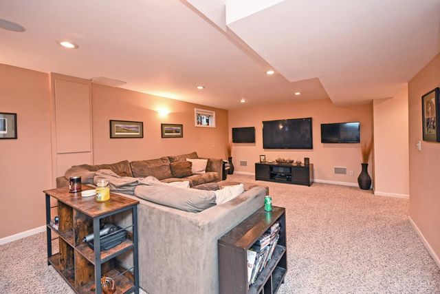 8565 Charleston Valley Drive, Deerfield Twp., OH 45040