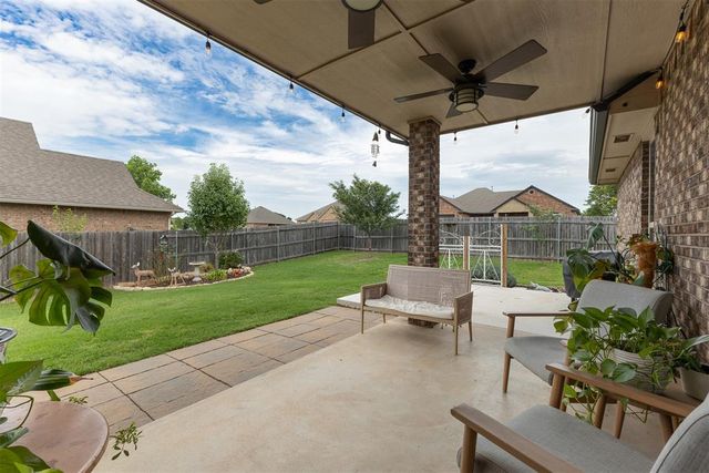 287 Appaloosa Drive, Blanchard, OK 73010