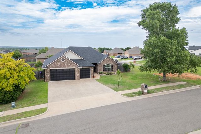 287 Appaloosa Drive, Blanchard, OK 73010