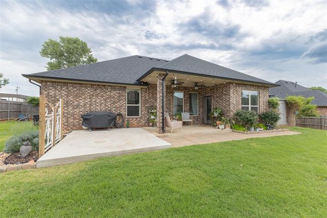 287 Appaloosa Drive, Blanchard, OK 73010
