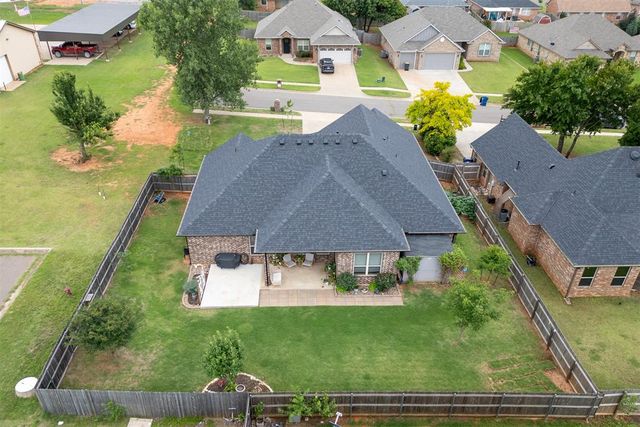 287 Appaloosa Drive, Blanchard, OK 73010