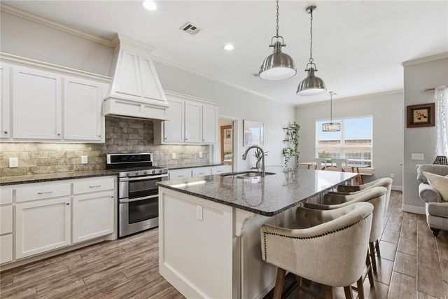 287 Appaloosa Drive, Blanchard, OK 73010