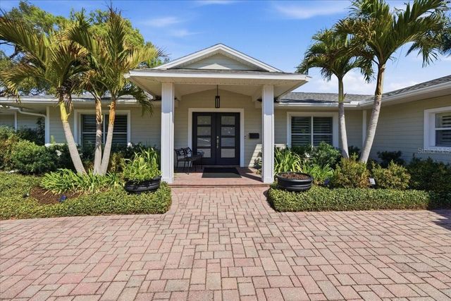 10705 CARROLLWOOD DRIVE, Tampa, FL 33618