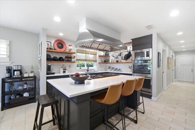 10705 CARROLLWOOD DRIVE, Tampa, FL 33618