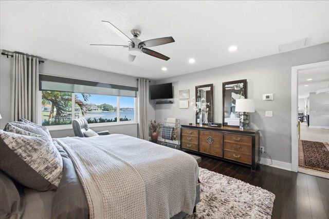 10705 CARROLLWOOD DRIVE, Tampa, FL 33618