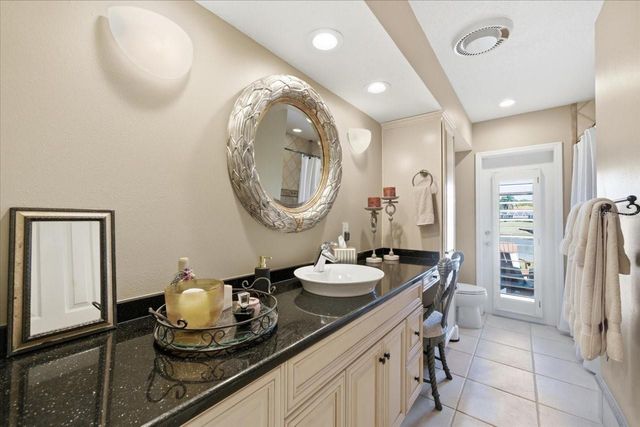 10705 CARROLLWOOD DRIVE, Tampa, FL 33618