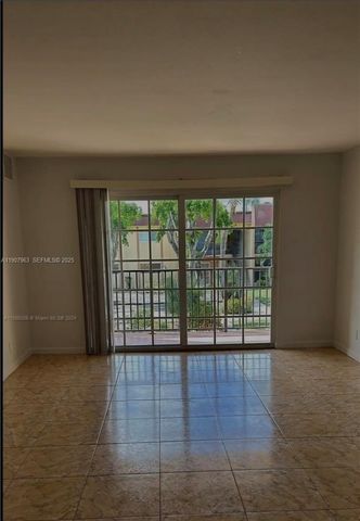 2952 NW 55th Avenue 2D, Lauderhill, FL 33313