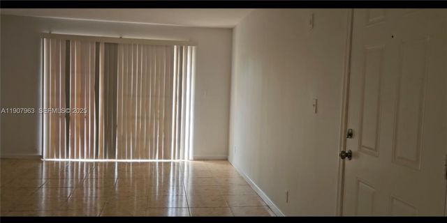 2952 NW 55th Avenue 2D, Lauderhill, FL 33313