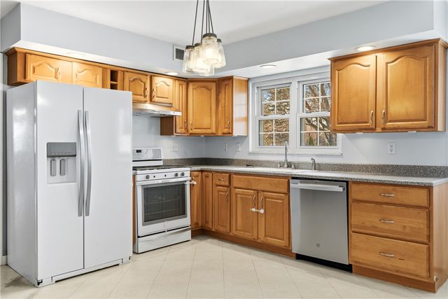 21 Collingwood Avenue, Oakwood, OH 45419