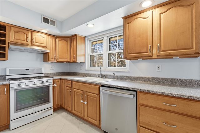 21 Collingwood Avenue, Oakwood, OH 45419