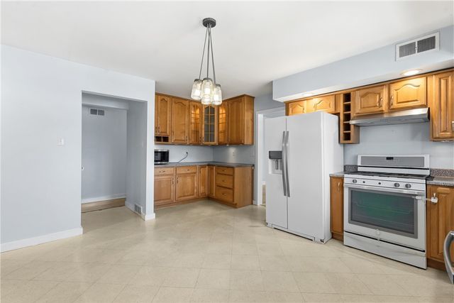 21 Collingwood Avenue, Oakwood, OH 45419