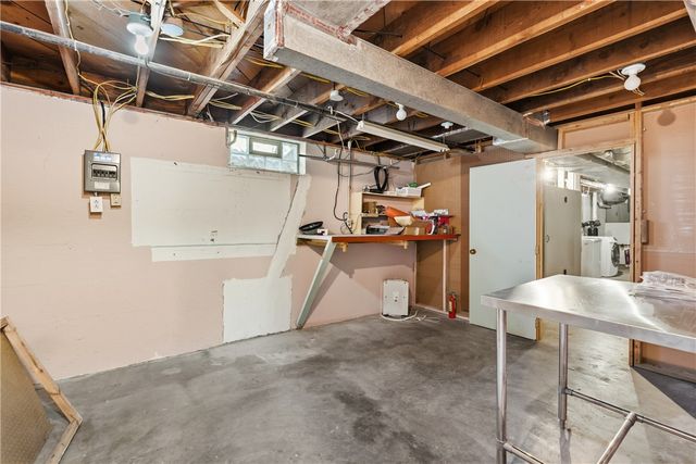 21 Collingwood Avenue, Oakwood, OH 45419