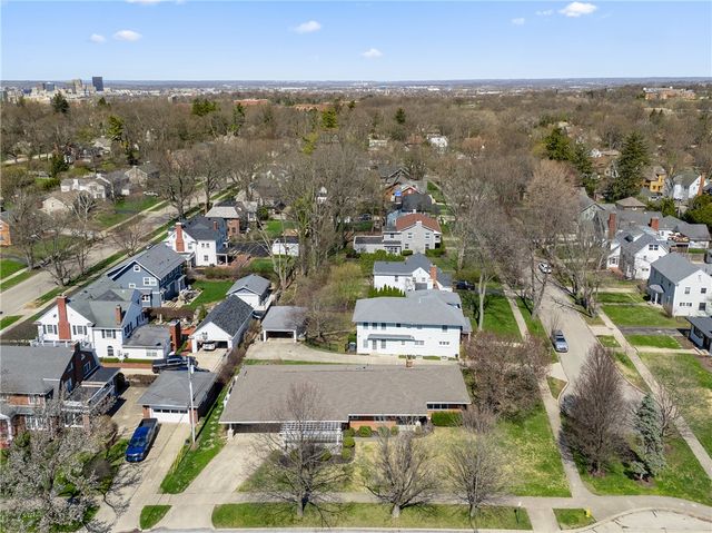 21 Collingwood Avenue, Oakwood, OH 45419