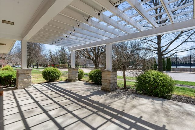 21 Collingwood Avenue, Oakwood, OH 45419