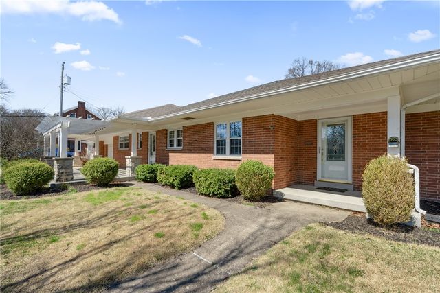 21 Collingwood Avenue, Oakwood, OH 45419