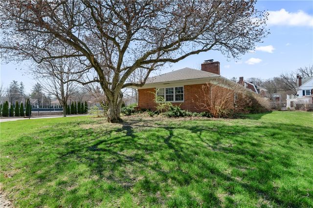 21 Collingwood Avenue, Oakwood, OH 45419