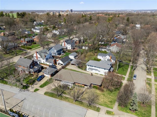 21 Collingwood Avenue, Oakwood, OH 45419