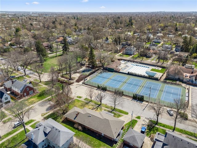 21 Collingwood Avenue, Oakwood, OH 45419