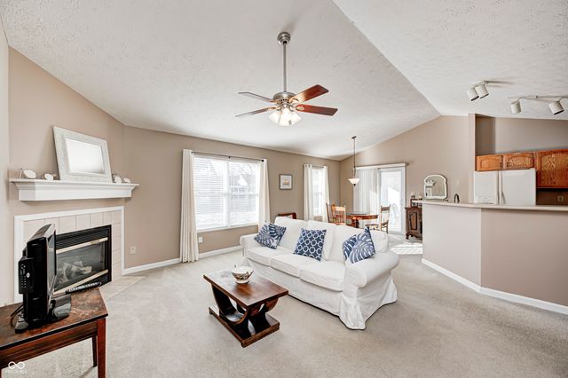 721 Treeview Circle, Avon, IN 46123