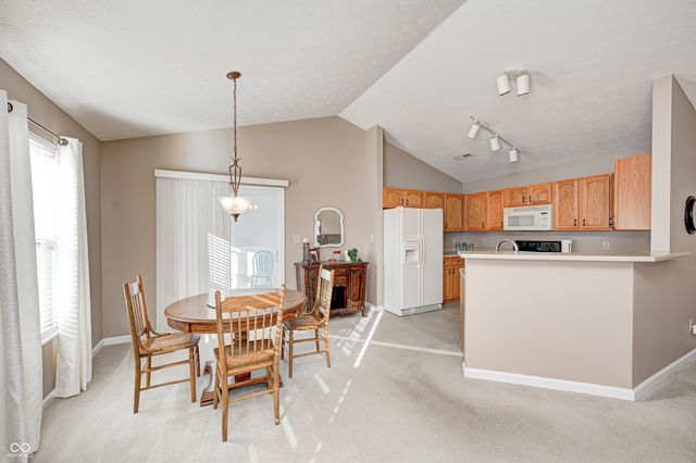 721 Treeview Circle, Avon, IN 46123