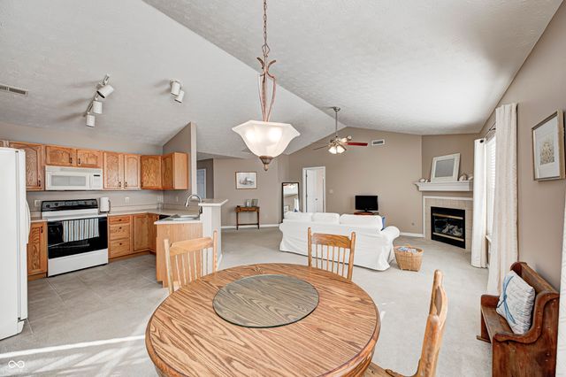 721 Treeview Circle, Avon, IN 46123