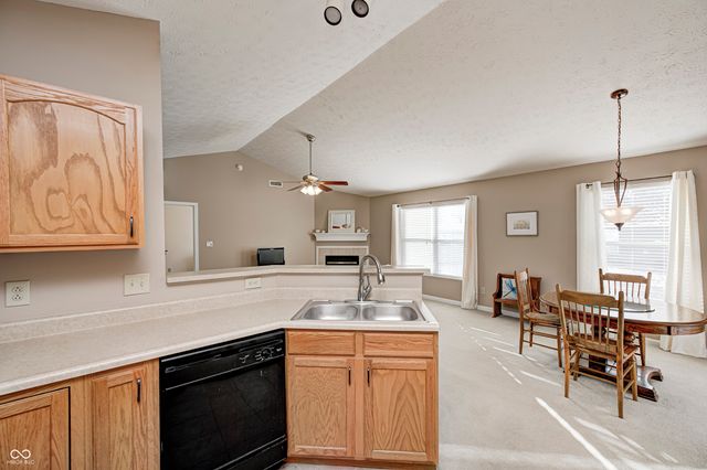 721 Treeview Circle, Avon, IN 46123