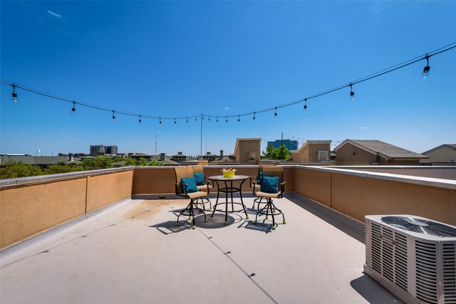 2718 Floyd Street, Dallas, TX 75204