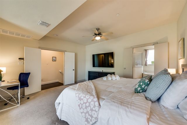 2718 Floyd Street, Dallas, TX 75204