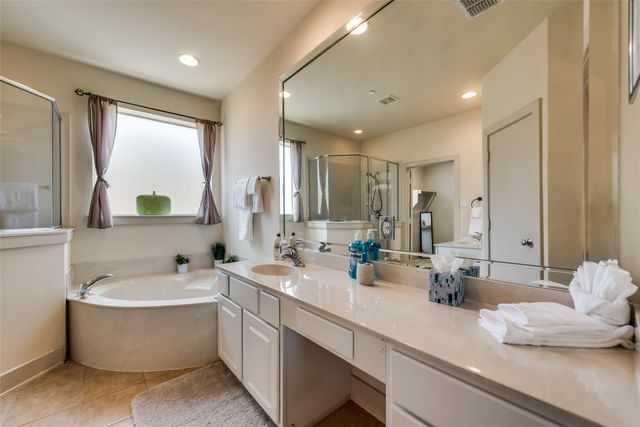 2718 Floyd Street, Dallas, TX 75204