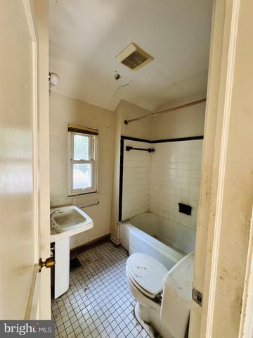 123 W WESTMORELAND RD, Falls Church, VA 22046