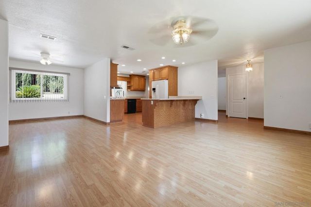 12175 Gay Rio Dr, Lakeside, CA 92040