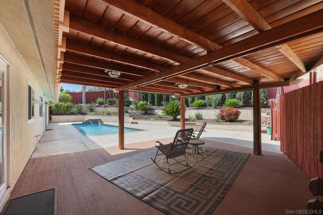 12175 Gay Rio Dr, Lakeside, CA 92040