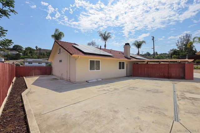 12175 Gay Rio Dr, Lakeside, CA 92040