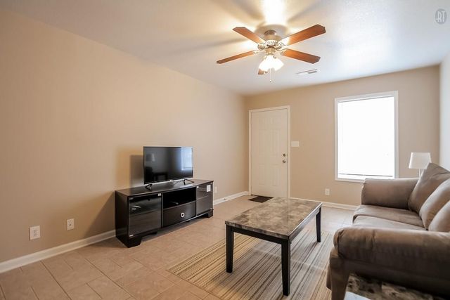 535 Lafayette Rd Apt A2, Clarksville, TN 37042
