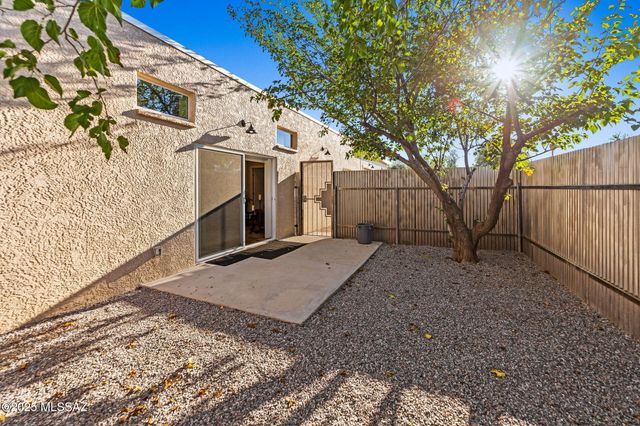3281 N Flanwill Boulevard, Tucson, AZ 85716