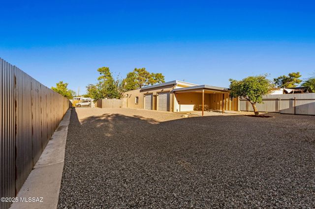 3281 N Flanwill Boulevard, Tucson, AZ 85716