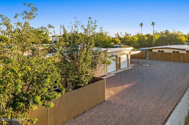 3281 N Flanwill Boulevard, Tucson, AZ 85716