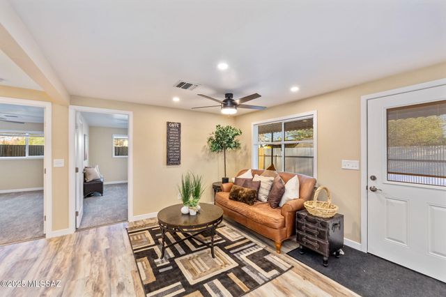 3281 N Flanwill Boulevard, Tucson, AZ 85716