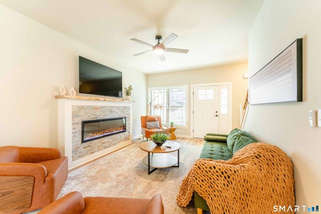37 Valley View Drive 14A, Killingly, CT 06241