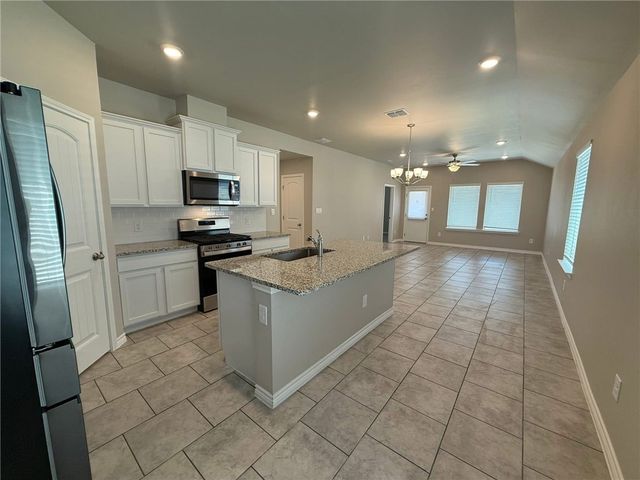 7637 Bullrider Dr, Corpus Christi, TX 78414