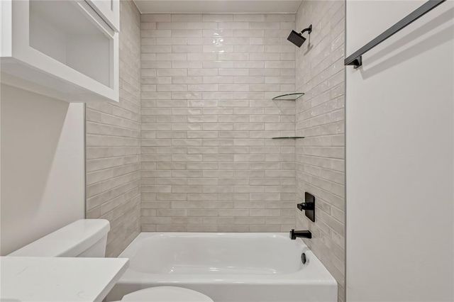 502 Grand Sycamore Drive, Washington, OK 73093