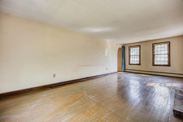 95 Gilcreast Road, Londonderry, NH 03053