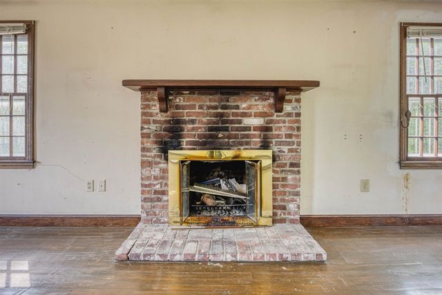 95 Gilcreast Road, Londonderry, NH 03053