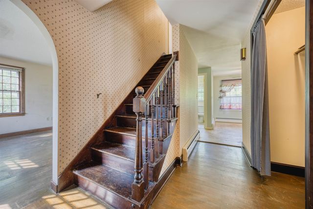 95 Gilcreast Road, Londonderry, NH 03053