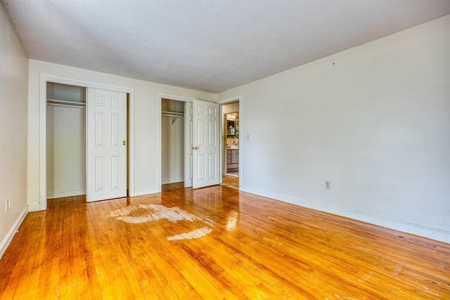 95 Gilcreast Road, Londonderry, NH 03053