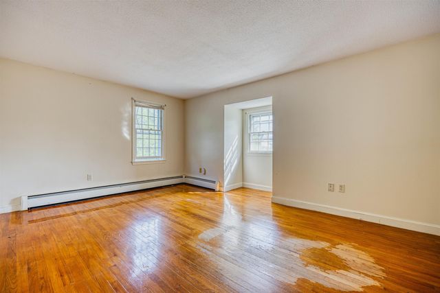 95 Gilcreast Road, Londonderry, NH 03053