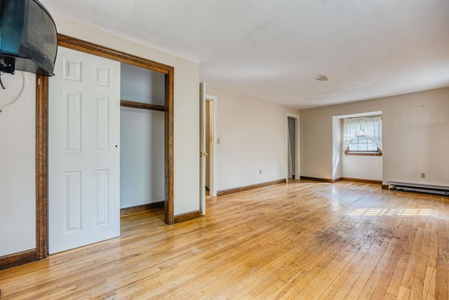95 Gilcreast Road, Londonderry, NH 03053